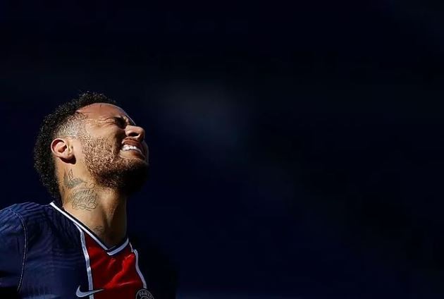 Neymar doesn't learn: Red cards are becoming too common for the Brazilian - Bóng Đá