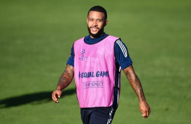 Lyon offer fresh update on Memphis Depay future amid Barcelona rumors - Bóng Đá