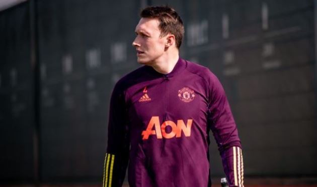 Man Utd biến Phil Jones trở thành 'vật bất di bất dịch' - Bóng Đá