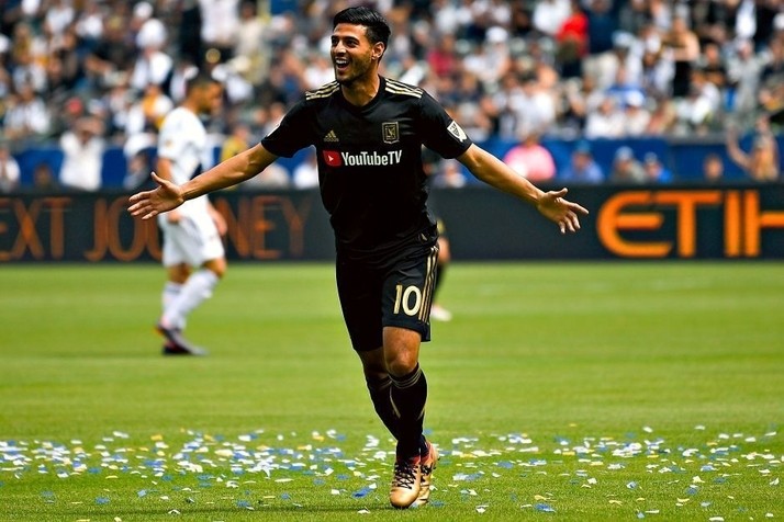 Carlos Vela muốn đến Barca - Bóng Đá