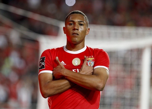 Carlos Vinicius: Tottenham in talks with Benfica over loan deal for striker - Bóng Đá