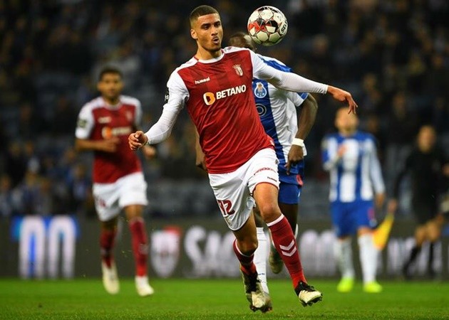 Man Utd target new defensive partner for Maguire from Braga - Bóng Đá