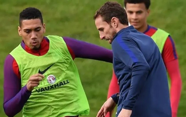 Vì sao Smalling phải rời Man Utd? - Bóng Đá