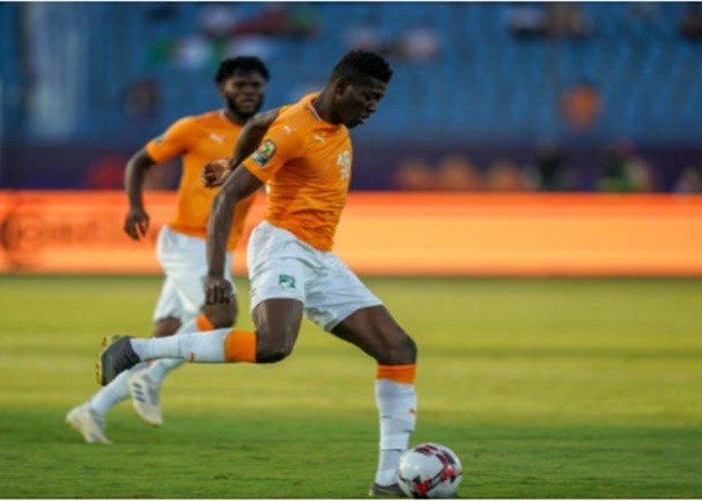 Amad Diallo sút phạt - Bóng Đá