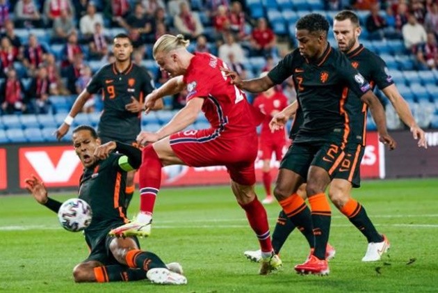 Haaland: I think I broke Van Dijks finger. - Bóng Đá