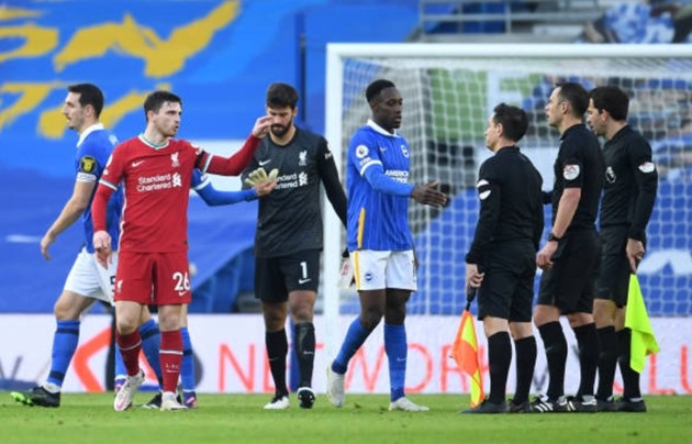 Welbeck said it wasn't a penalty - Bóng Đá