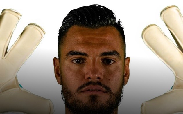 KIT TALK: ROMERO REVEALS HE DESIGNS HIS OWN GLOVES - Bóng Đá