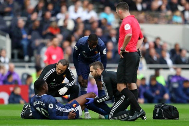 Ex-Arsenal ace Danny Welbeck injured after just 55 SECONDS for Watford at Tottenham - Bóng Đá