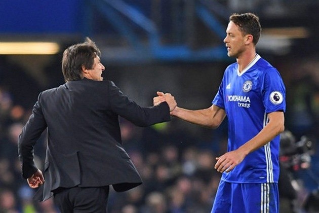 Man Utd sẽ gia hạn nếu không thể bán 