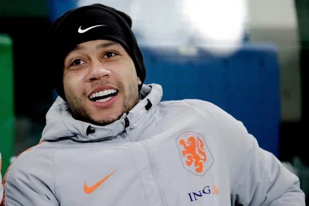 'PHIS IS IT Tottenham and Liverpool eye £50m transfer swoop for ex-Man Utd flop Memphis Depay - Bóng Đá
