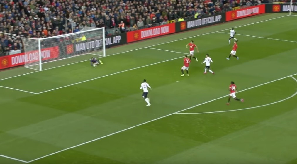 Ole Gunnar Solskjaer explains why Manchester United have changed formation and provides injury update - Bóng Đá