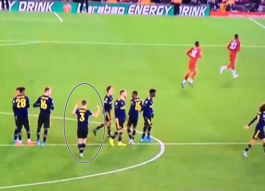 Kieran Tierney stops Arsenal players from walking straight down tunnel after Liverpool defeat  - Bóng Đá