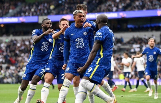 Roy Keane felt Chelsea against Tottenham was like watching 'men v boys' - Bóng Đá