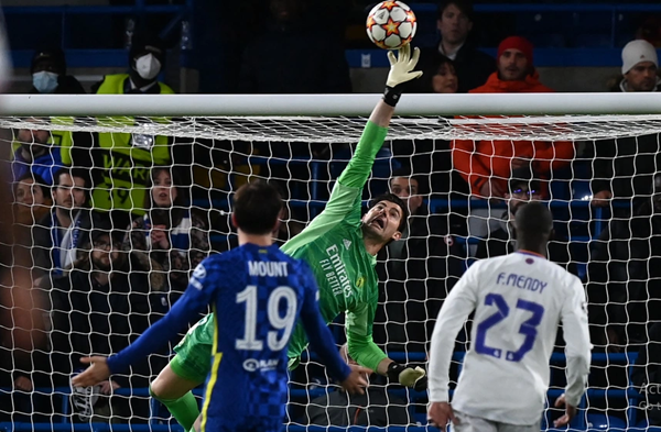 Sai lầm của Mendy xát muối vào nỗi đau Chelsea - Bóng Đá
