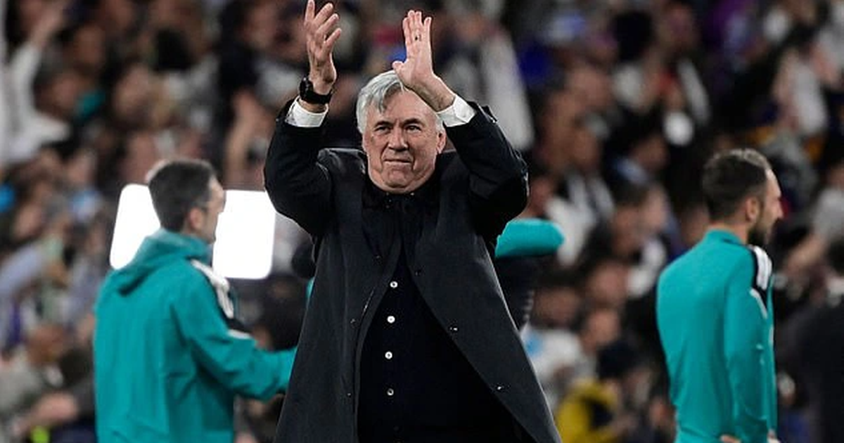 HLV Carlo Ancelotti bật khóc - Bóng Đá
