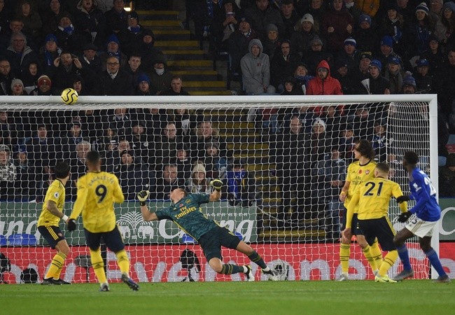 Arsenal bị 'nhấn chìm' dễ dàng ra sao tại sân King Power? - Bóng Đá