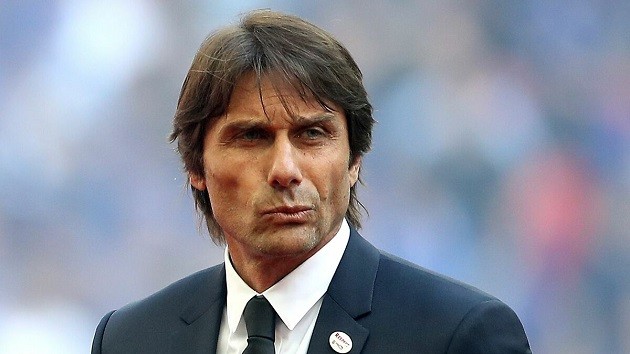 Antonio Conte bất lực trước 