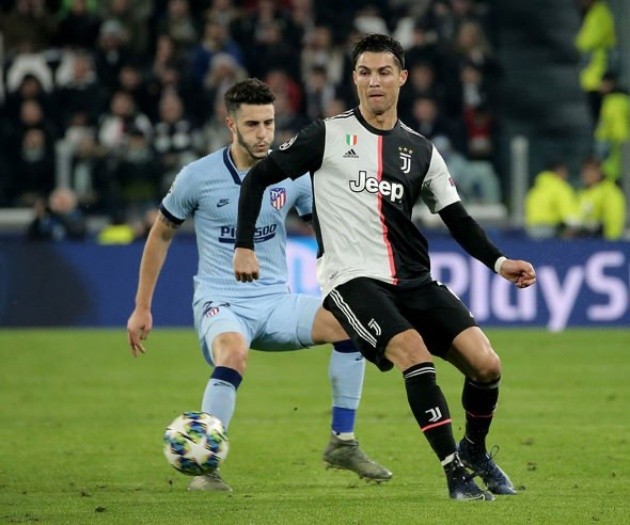 Lập thành tích đáng nể, Ronaldo lại mang tới... thảm họa - Bóng Đá