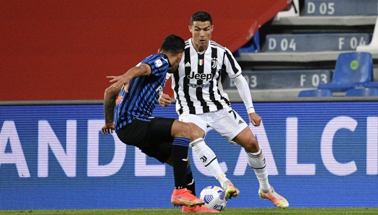 Lập kỷ lục vô tiền khoáng hậu, Ronaldo ăn mừng 