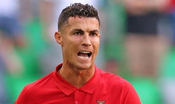 Tới Man Utd, Ronaldo khoác áo số mấy? - Bóng Đá