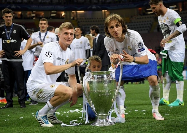 10 CLB hay nhất thập kỷ qua: Thảm hại Man Utd; Cú sốc với Barca - Bóng Đá