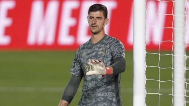Courtois' first season wearing the No.1 - Bóng Đá