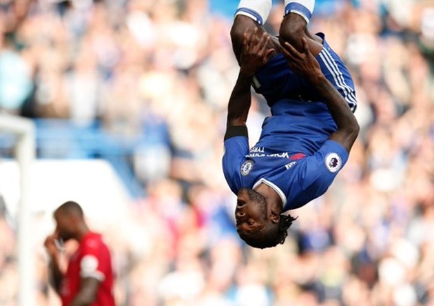 Moses bids emotional farewell after £4.5m transfer is confirmed - Bóng Đá