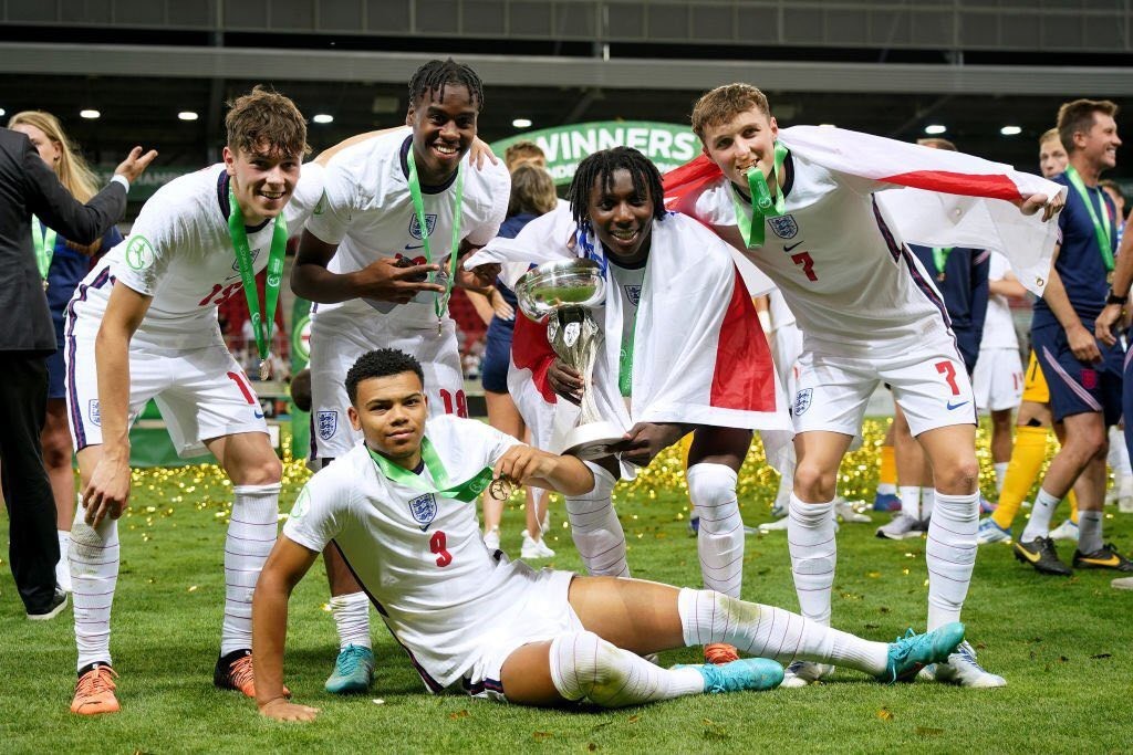 Tuyển Anh vô địch Euro U19 - Bóng Đá