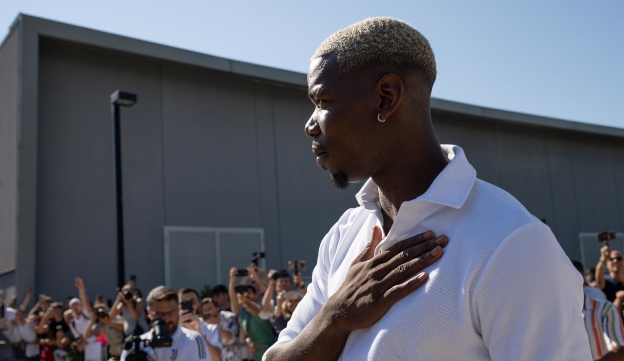 Paul Pogba ra mắt Juventus với số áo lạ - Bóng Đá
