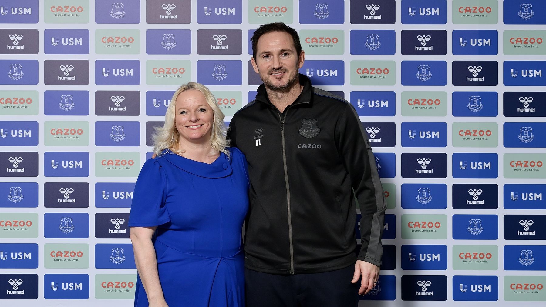 Lampard rạng rỡ ra mắt đội bóng mới - Bóng Đá