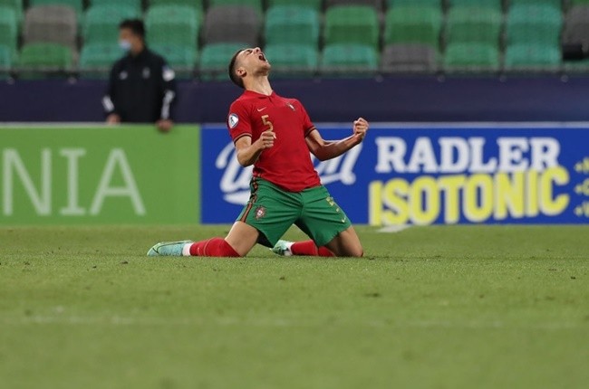 Mariana Dalot: You f***ing made it, kid! - Bóng Đá