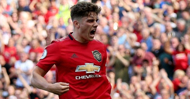 Everton rivalling Leeds for Man Utd winger - Bóng Đá