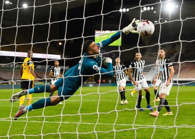 10 hình ảnh ấn tượng ở vòng 6 EPL: Maguire 'đấu vật'; Siêu phẩm Rooney tái hiện - Bóng Đá