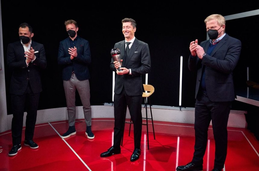 Lewandowski lên tiếng khi bị Messi loại khỏi phiếu bầu The Best - Bóng Đá