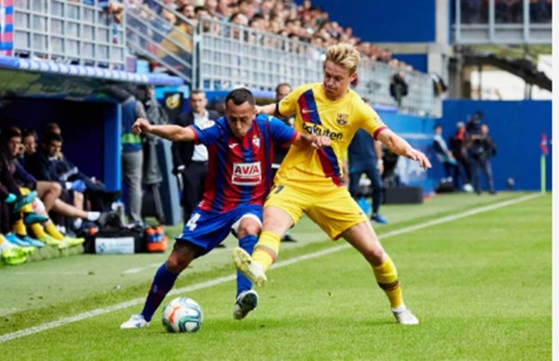 Barcelona fans drooling over Frenkie de Jong on Twitter - Bóng Đá