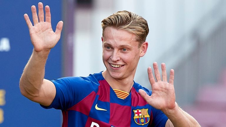 Barcelona fans gushing over Frenkie de Jong on Twitter - Bóng Đá