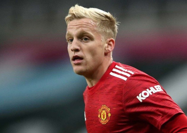Dự bị ở Man Utd, Van de Beek bị đồng nghiệp nữ 'troll' cực gắt - Bóng Đá