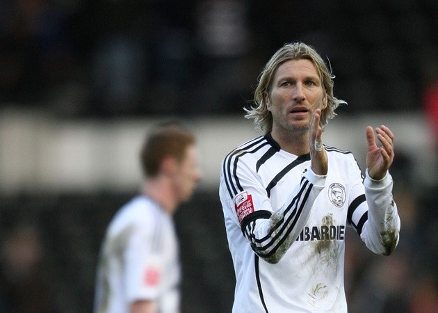 Từ Kane đến Terry: 10 thủ môn bất đắc dĩ nổi tiếng của làng túc cầu - Bóng Đá