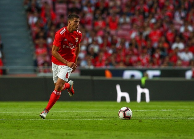 Từ Telles đến Rudiger: 10 vụ mua bán đáng chờ đợi của các đội EPL - Bóng Đá