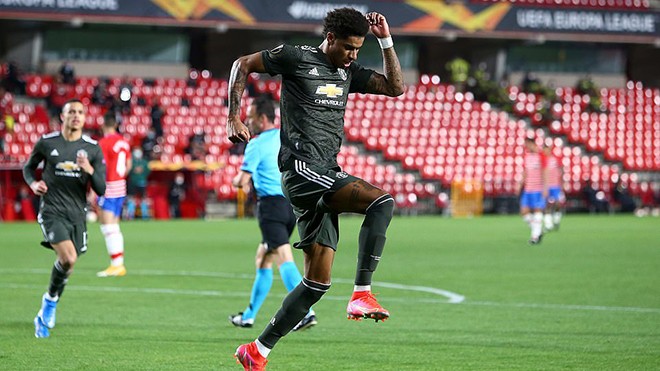Màn trình diễn của Lindelof vs Granada - Bóng Đá