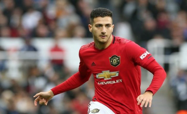 Porto snub Diogo Dalot in Man Utd deal for Alex Telles as terms are made clear - Bóng Đá