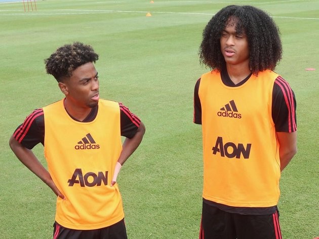 Tahith Chong ghi bànd - Bóng Đá