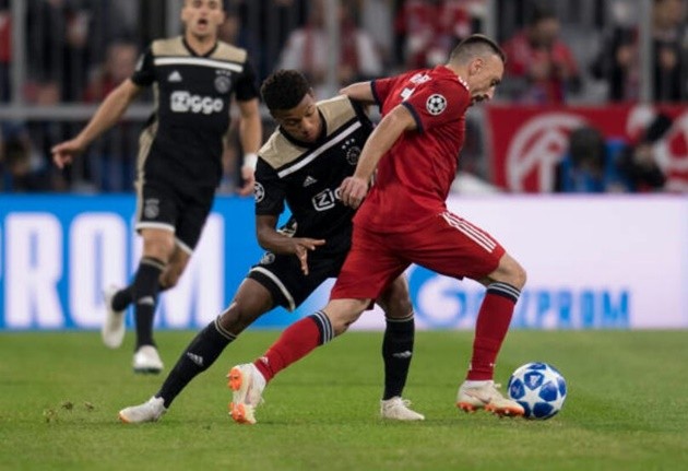 Only two players have completed 1000+ take-ons since such data collection started in 2006/07 - Bóng Đá