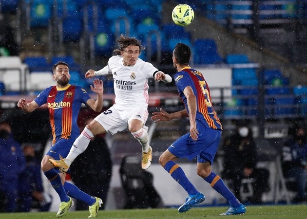 TRỰC TIẾP Real 2-0 Barca (H2): Griezmann thay Sergino Dest - Bóng Đá