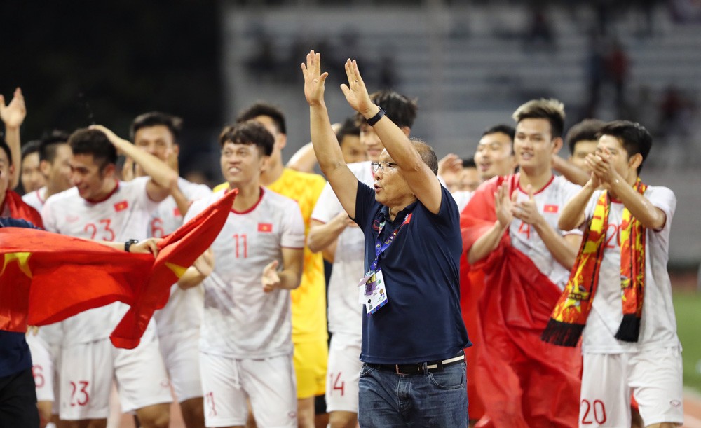 “Bí quyết vô địch SEA Games chính là tinh thần dân tộc”, thầy Park nhấn mạnh. - Bóng Đá