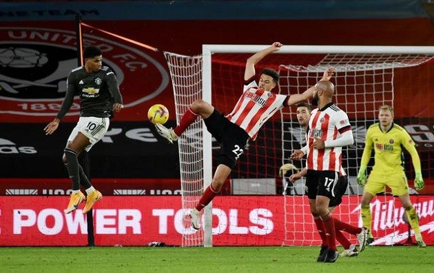 Chelsea loanee Ampadu’s foul sparks heated clash between Solskjaer and Chris Wilder as Man United beat Sheffield - Bóng Đá