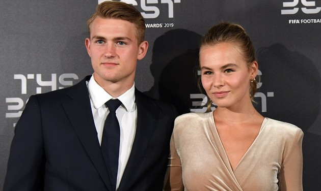 Bạn gái De Ligt: 