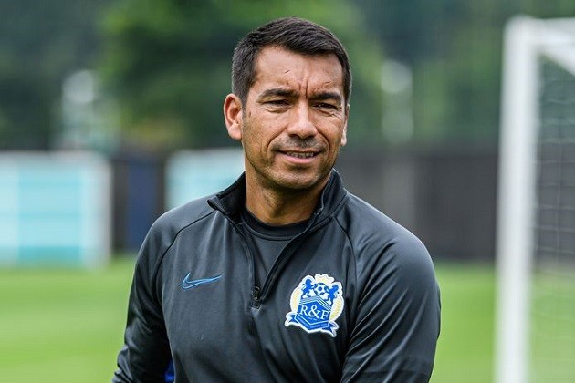 Giovanni van Bronckhorst is leaving China after just a year - Bóng Đá