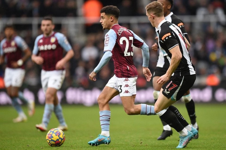 Trippier lại đá phạt thành bàn hạ Aston Villa của Gerrard, Man Utd có tiếc? - Bóng Đá