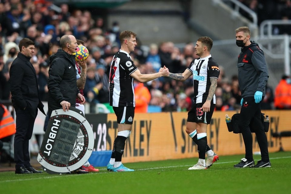Trippier lại đá phạt thành bàn hạ Aston Villa của Gerrard, Man Utd có tiếc? - Bóng Đá